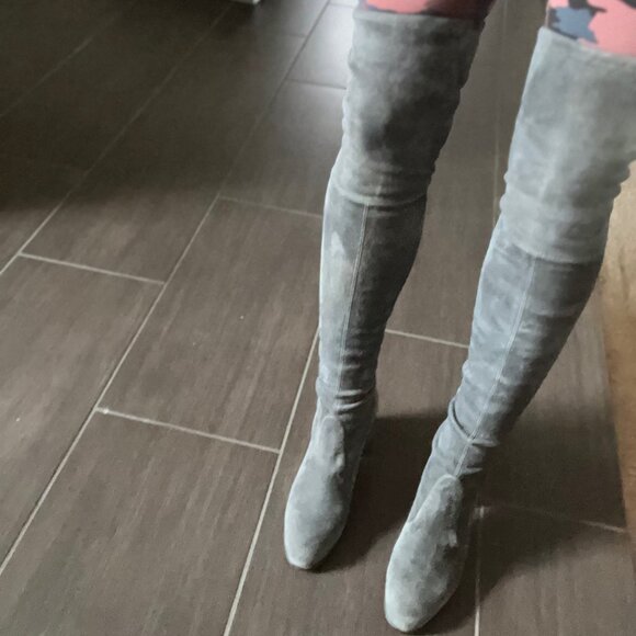GORGEOUS Stuart Weitzman Tieland Grey Suede Over-the-Knee boots, sz 10 - worn 2X - Picture 1 of 10